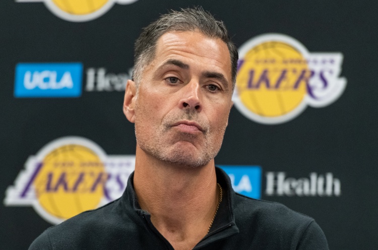  付政浩：独行侠和黄蜂默契帮湖人提升夺冠几率 NBA需要湖人救市
